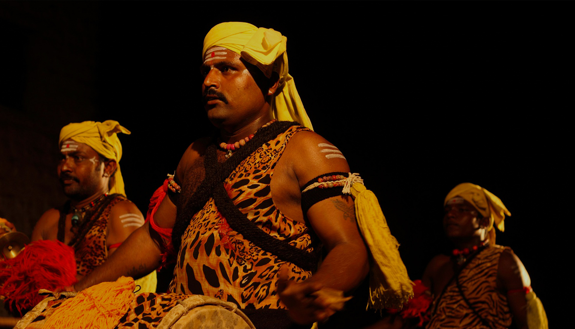 Dollu Kunitha dancers art forms